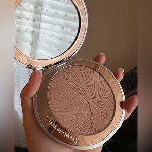 Charlotte Tilbury Hollywood Superstar Glow Highlighter